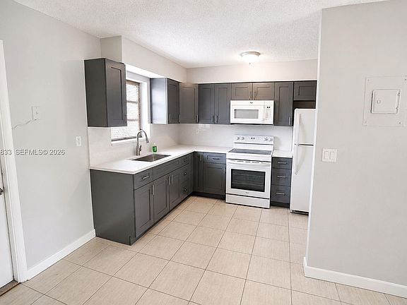 2nd image of 202 SW 27th Ter #202
