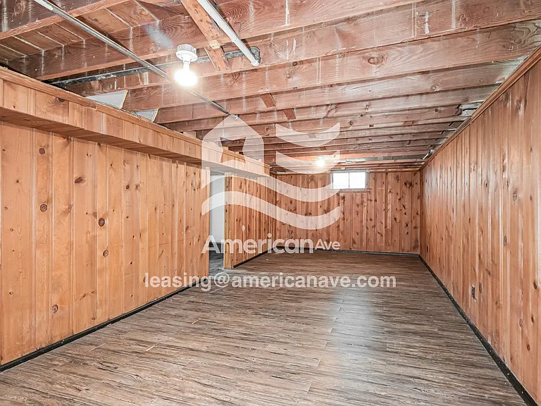 1011625_014_basement_14.jpg