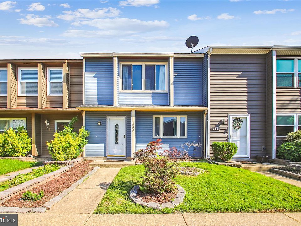 1st image of 1650 Wood Tree Ct E