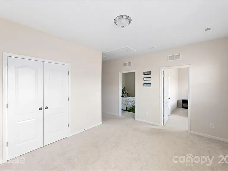 4020 Whittier Ln — Photo 21