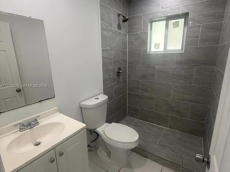 2622 NW 24th St #3B — Photo 15