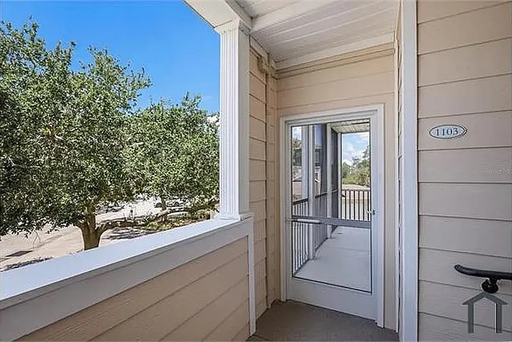 2 bed, 2.0 bath, 1132 sqft, $1,900 — Photo 1