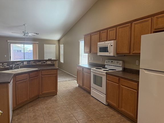 4th image of 23307 S 220th St
