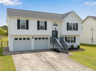 34 Spring Place Dr, Fort Oglethorpe, GA 30742