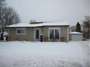 417 E Streamwood Blvd, Streamwood, IL 60107