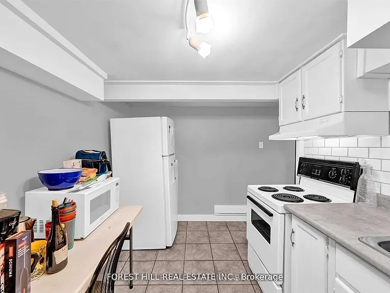 996 Bayview Ave #LOWER — Photo 15