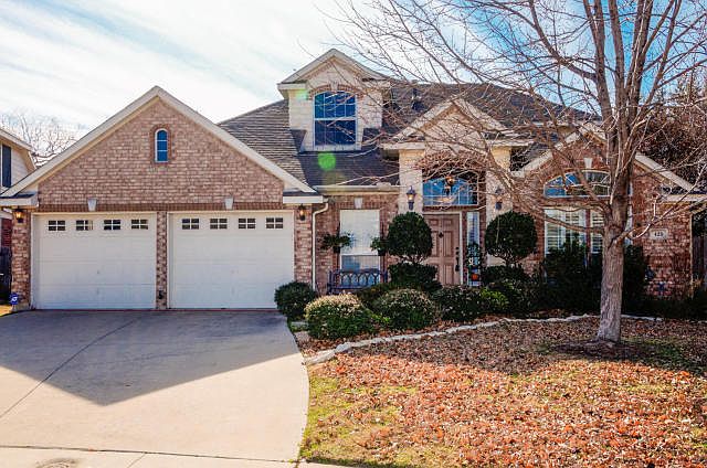 1st image of 423 Lindsey Ln