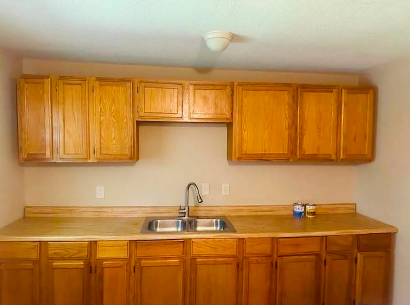 3 bed, 704 sqft, $1,661 — Photo 3