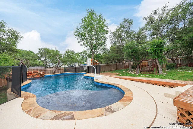 410 Cadence Hl — Photo 28