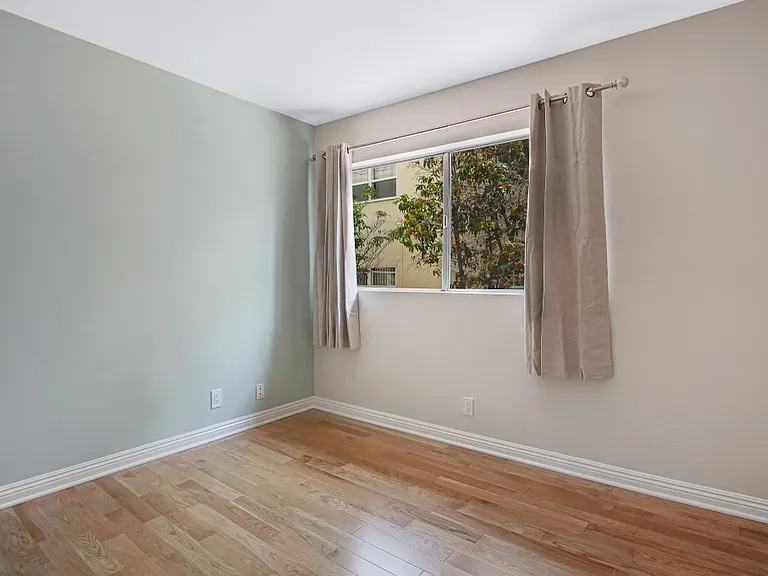 420 California Ave #11 — Photo 9