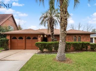 807 Voyager Dr, Houston, TX 77062