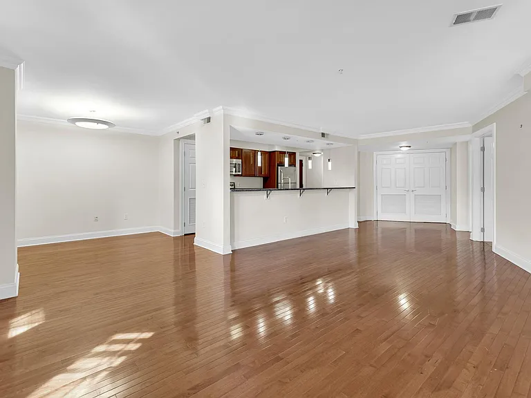1020 Pennsylvania Ave SE #102 — Photo 12