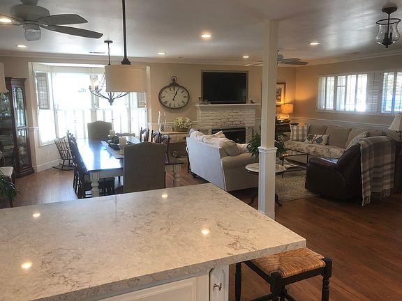 4th image of 7818 Lake Andrita Ave