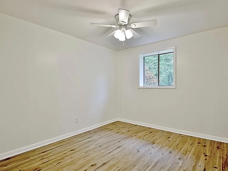 745 Anderson Dr — Photo 26