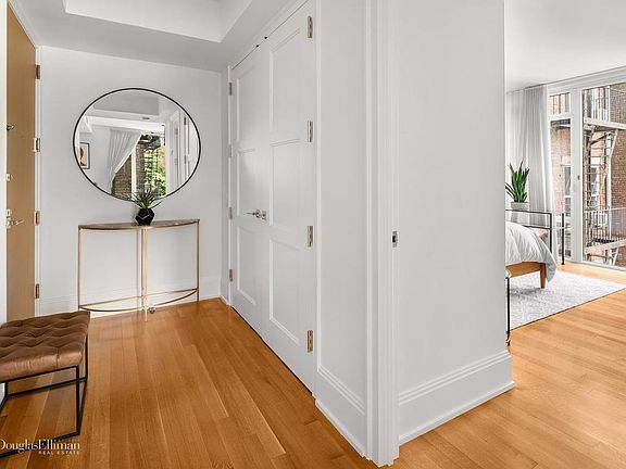 5th image of 305 E 85th St APT 3B