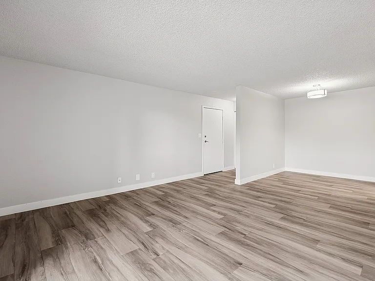 Peoria Grand Apartments — Photo 14
