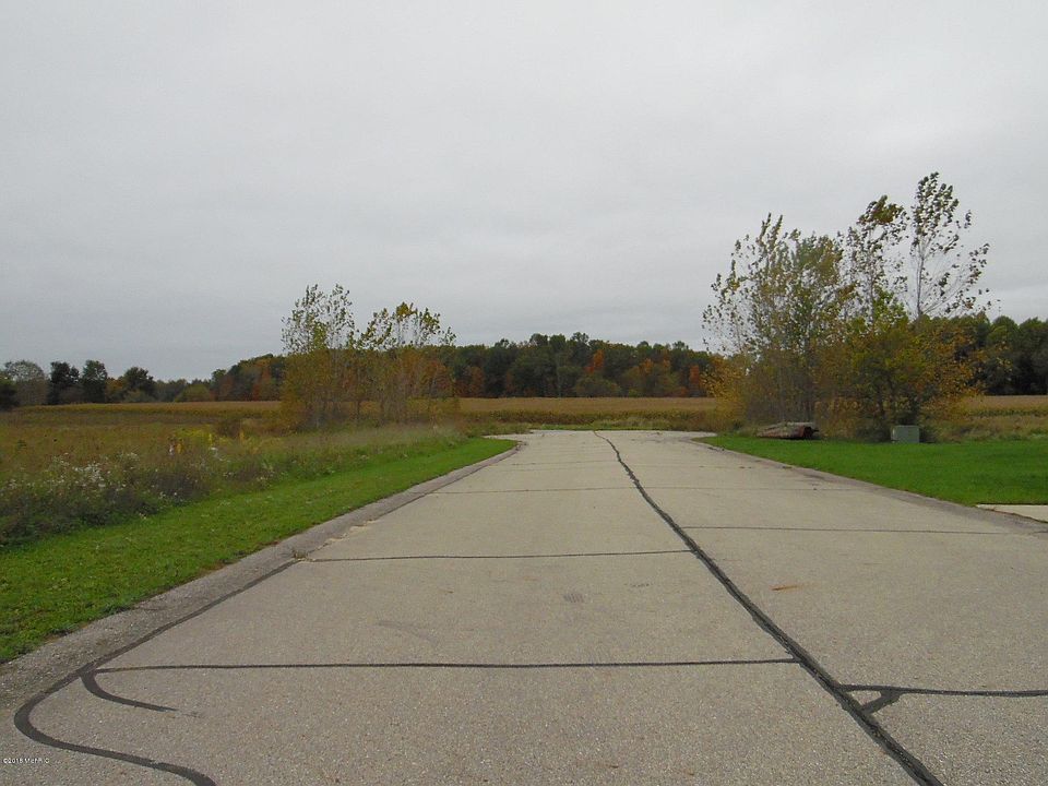 2nd image of 215 Jambrial Dr
