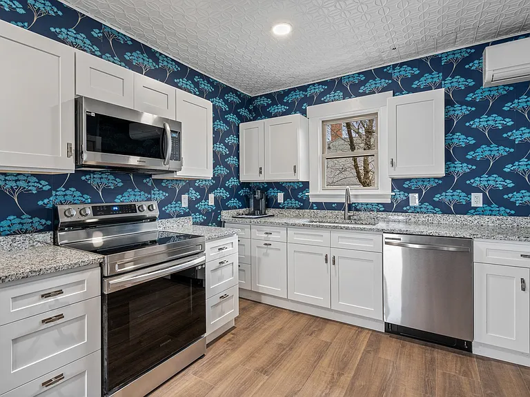 8 Weston St #2 — Photo 13