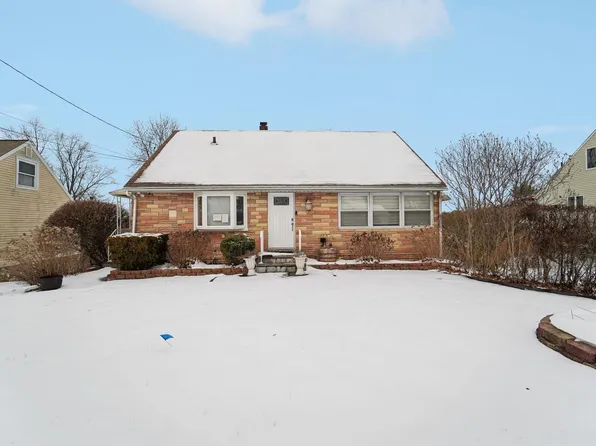 17 Manitou Trail, White Plains, NY 10603