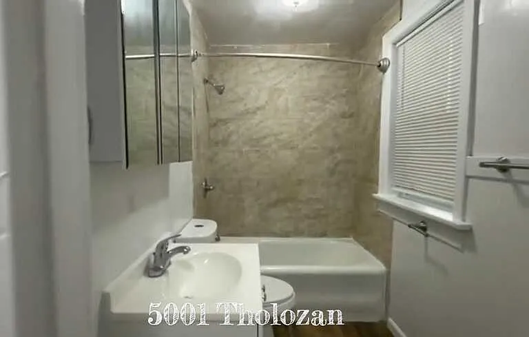 5001 Tholozan Ave #2E — Photo 8