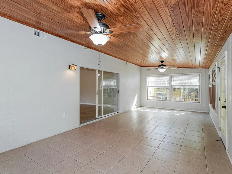 26808 Haverhill Dr — Photo 9