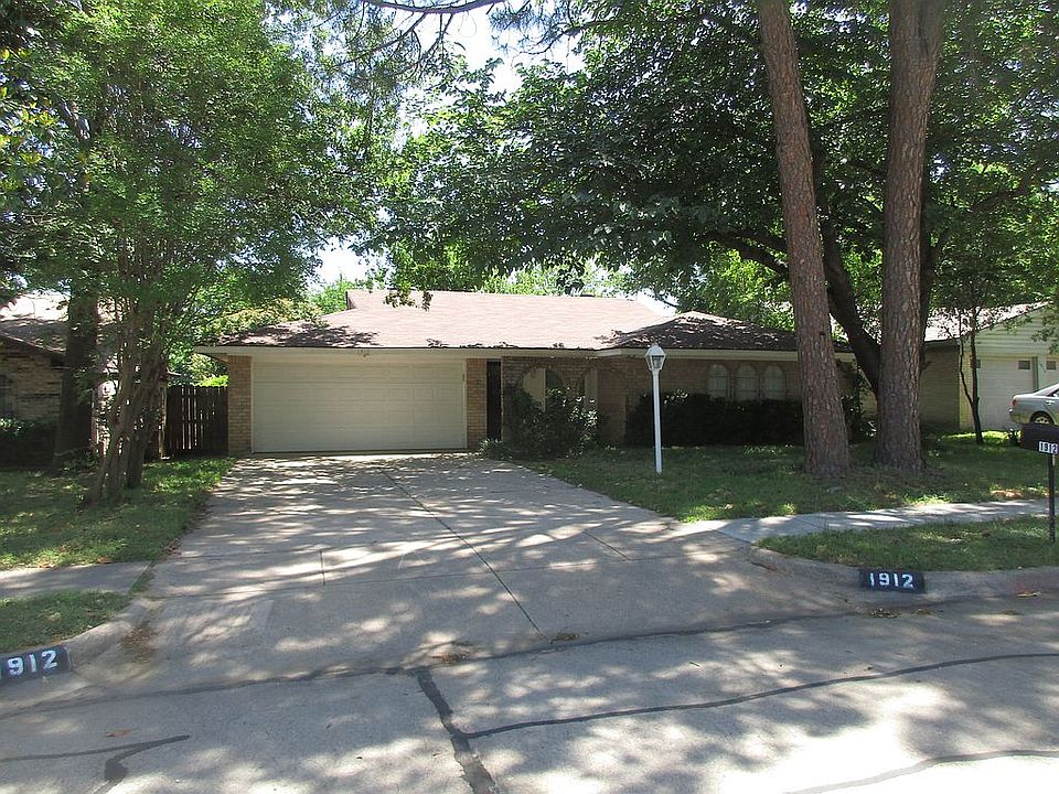 1912 Bolden Rd., Irving, TX