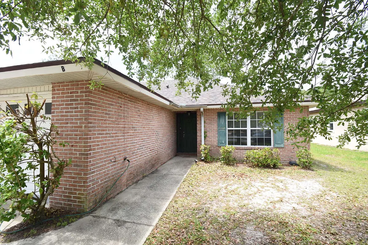 Building Photo - 35 Regent Ln #B