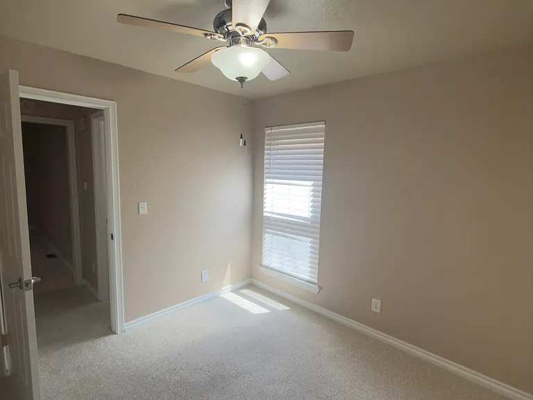 1010 Bluestem Rd — Photo 17