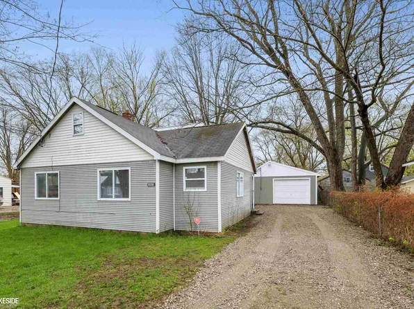 2105 Lambden Rd, Flint, MI 48532