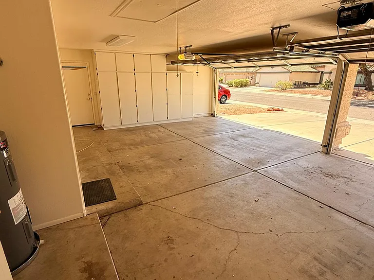 4556 E Charleston Ave — Photo 32