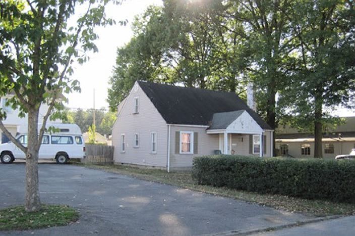 2nd image of 717 5th Ave