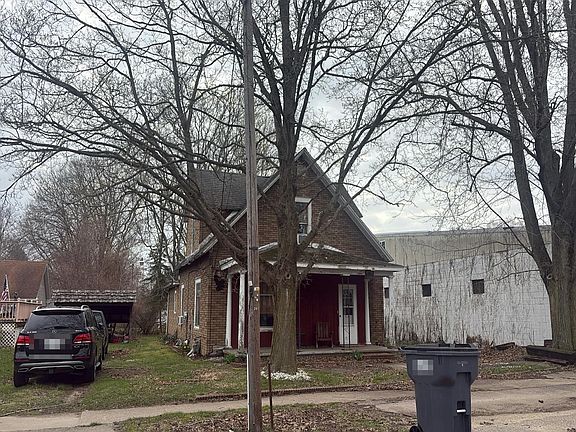 3rd image of 13467 California Rd