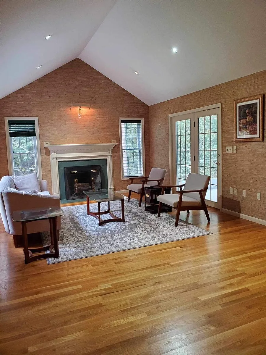 Building Photo - 36 Meadowood Dr
