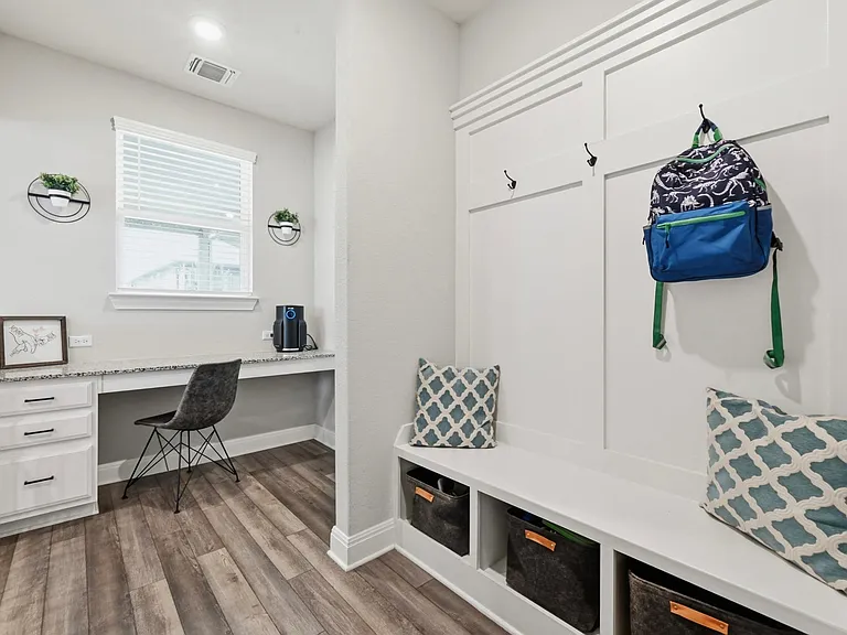210 Purple Heart Dr — Photo 13