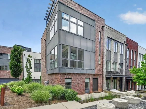 1214 Chelsea Cir NW, Atlanta, GA 30318