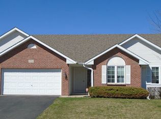 1751 Knights Ln, Rochelle, IL 61068