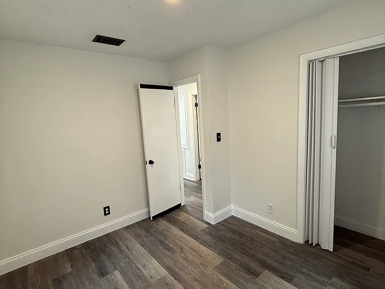 1511 Creighton Rd #D — Photo 16