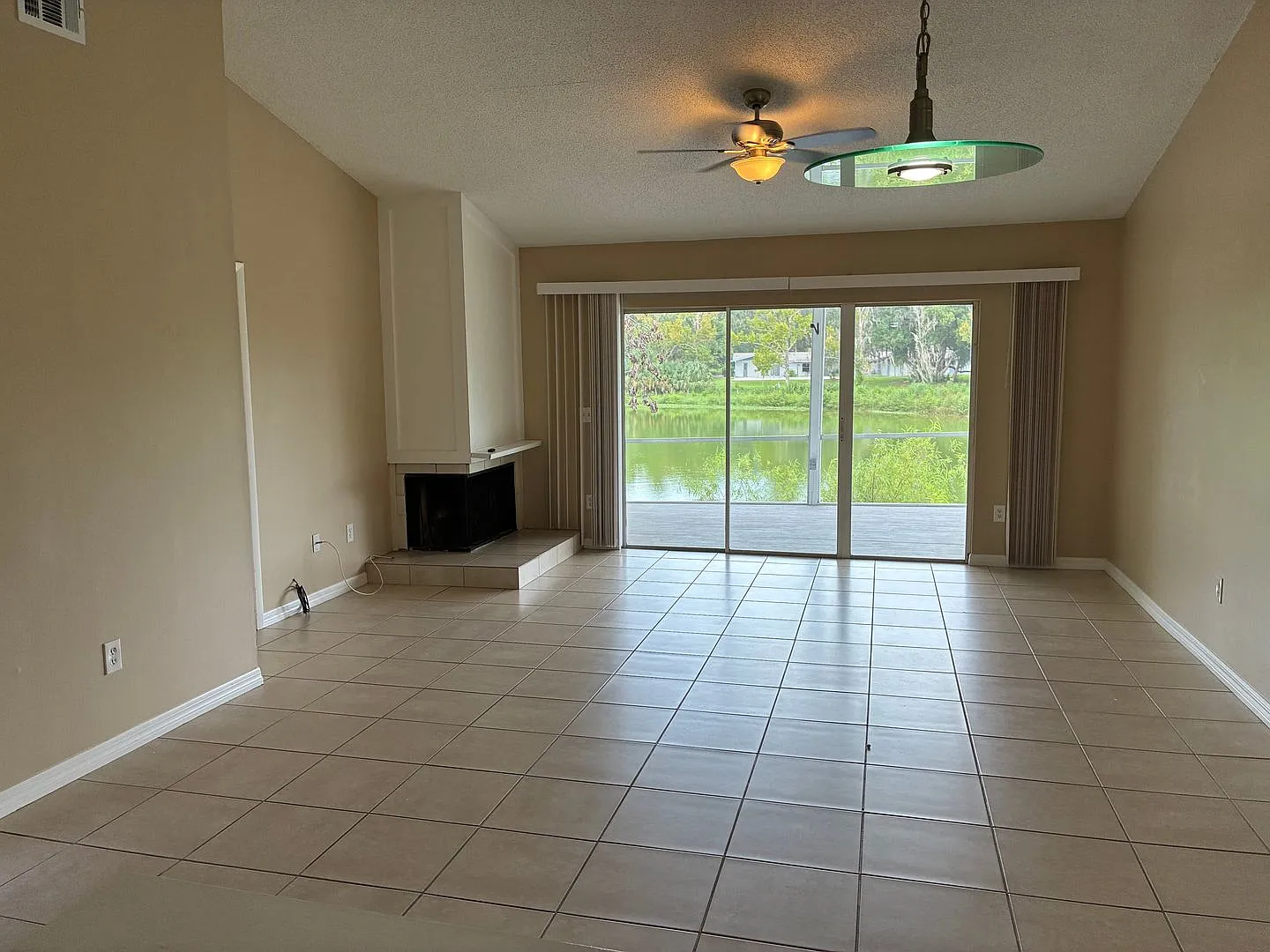 3 BR / 2 BA Home In Longwood — Photo 2
