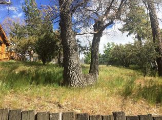 Crags Ln, Fawnskin, CA 92333