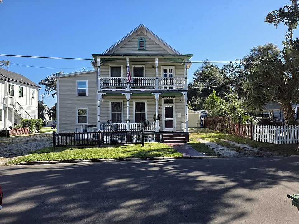 1897 Victorian + Guest House