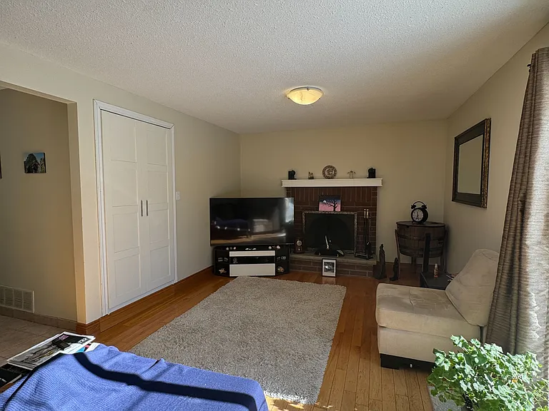 271 Weldrick Rd W — Photo 27
