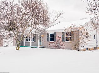 1102 Fairway Ln, Lansing, MI 48912