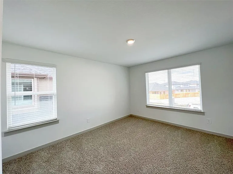 29207 Red Rocks Park Dr — Photo 17