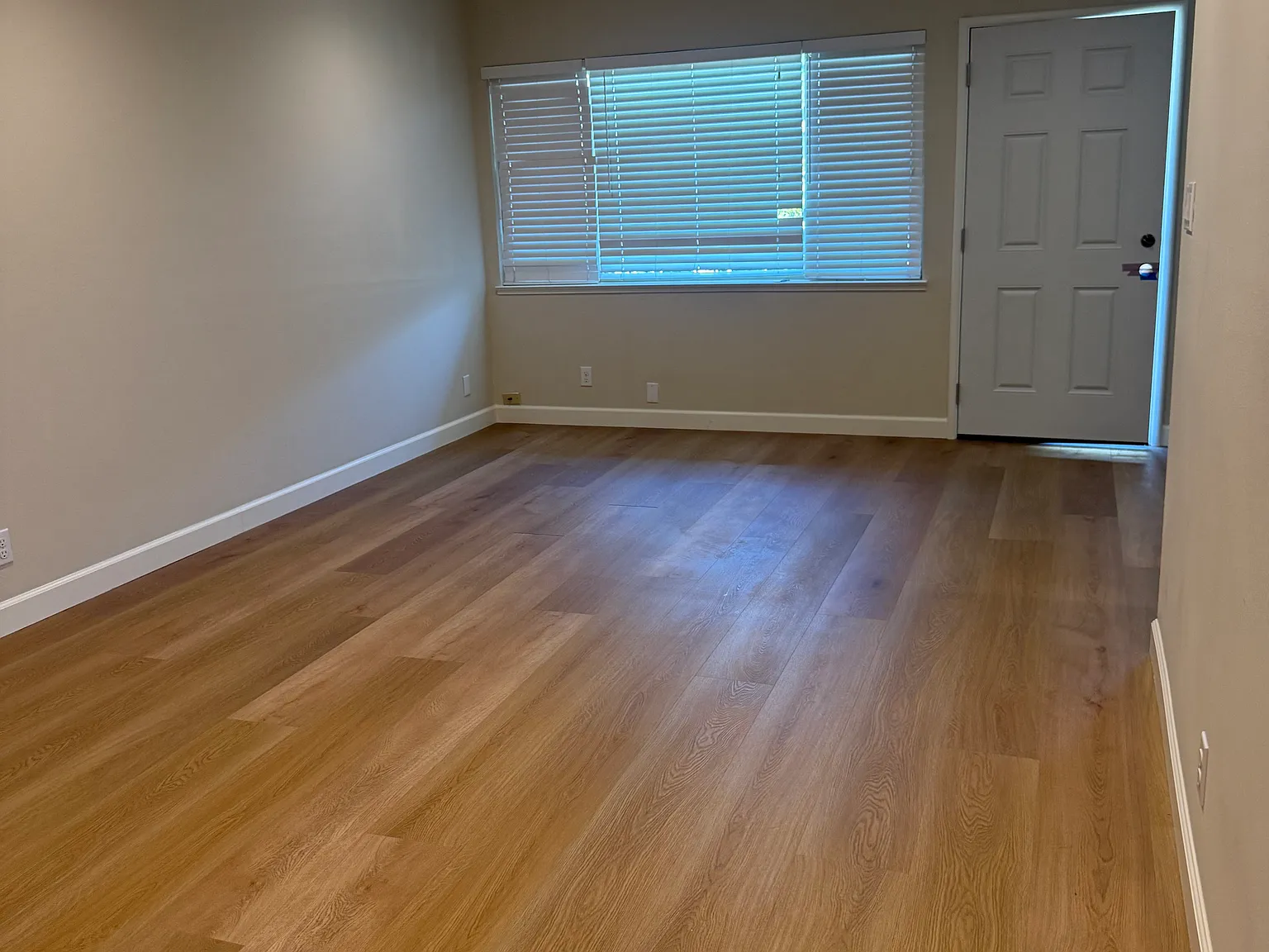 2 bed, 900 sqft, $2,650 — Photo 4