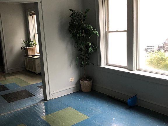 3rd image of 4218 W Cortland St #1