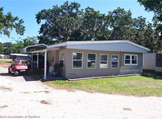 32 Henderson Rd, Lake Placid, FL 33852