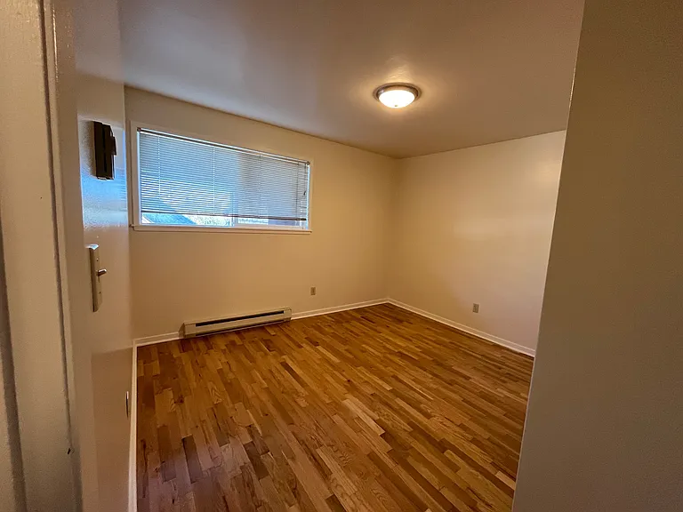 5029 11th Ave NE #201 — Photo 15