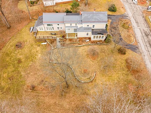 5th image of 14 Maple St