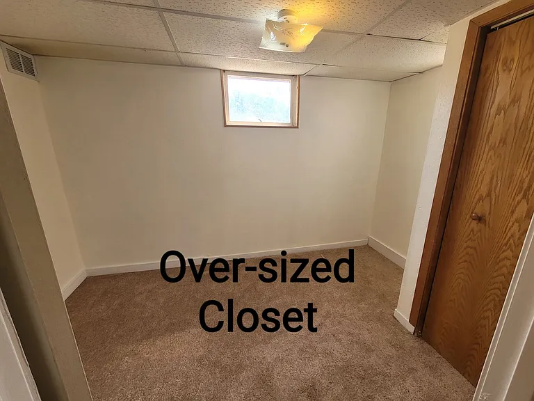 422 Belmont St — Photo 18