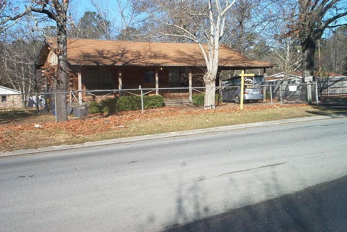 1st image of 1016 Anderson Dr